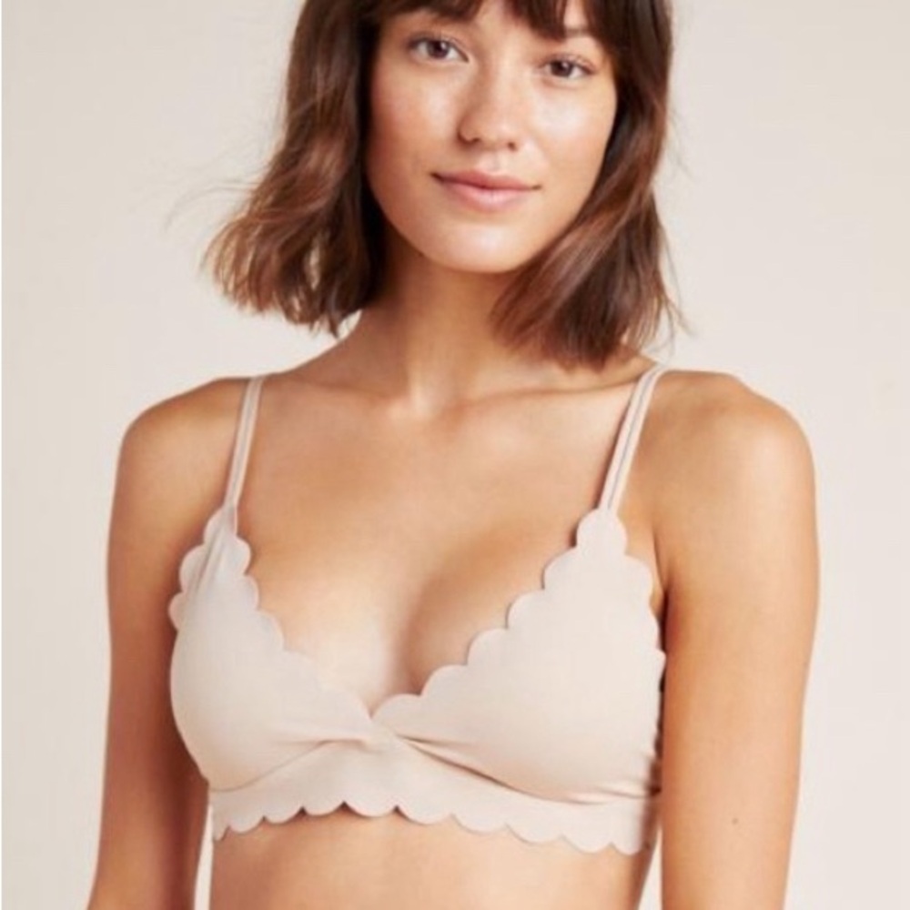 Anthropologie size Large scalloped bralett